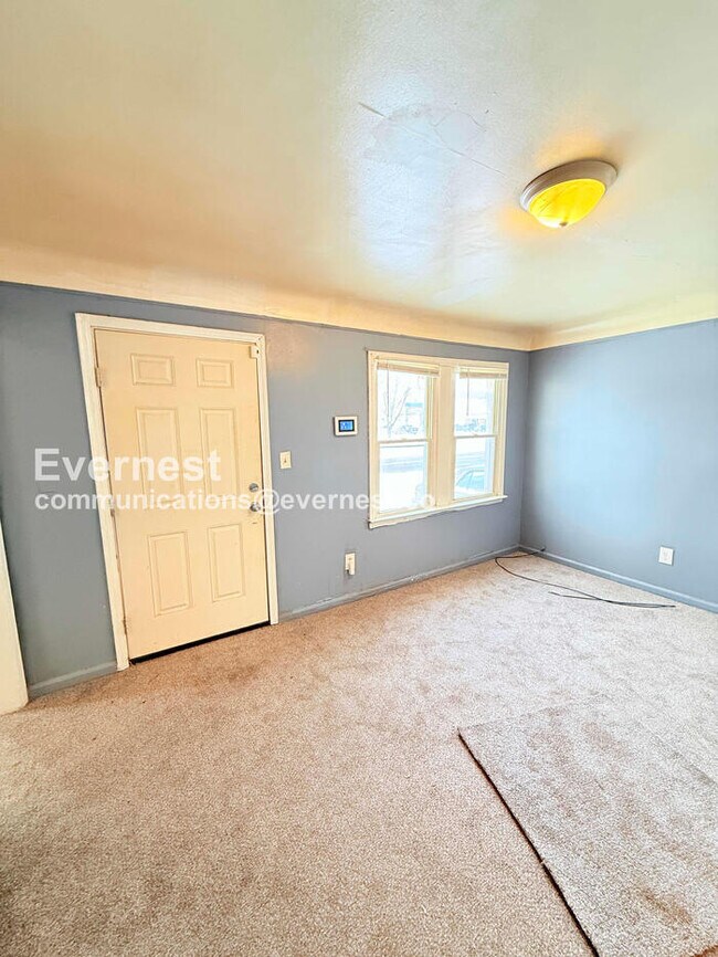 Photo - 18640 Sherwood St