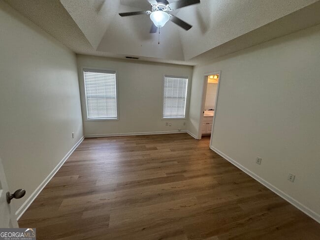 Photo - 503 Hunterian Pl