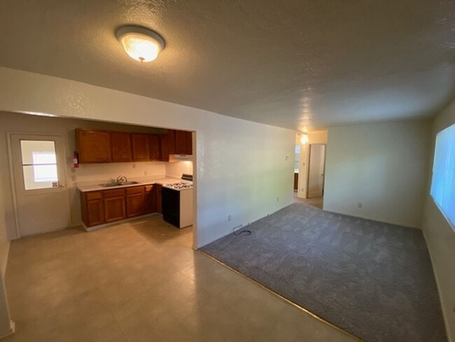 Photo - 3142 Garfield Ave