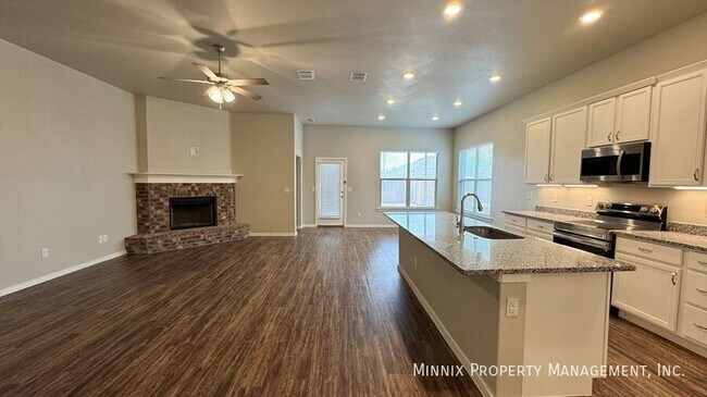 Photo - 2006 Kenwood Ave