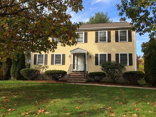 Photo - 322 Lowell St