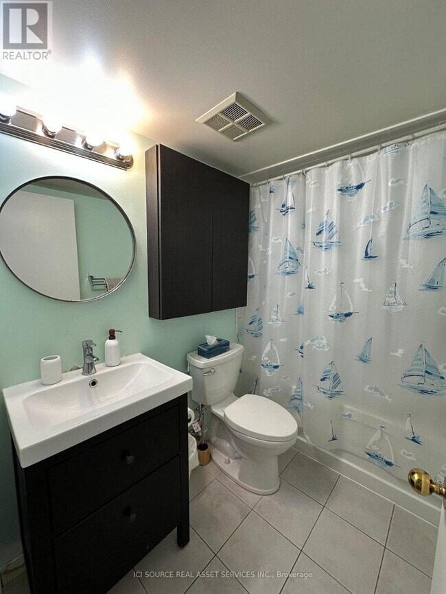 Photo - 270 Queens Quay W Unité 1907