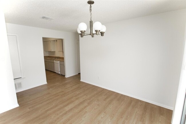 Photo - 2206 Spring Breeze Dr