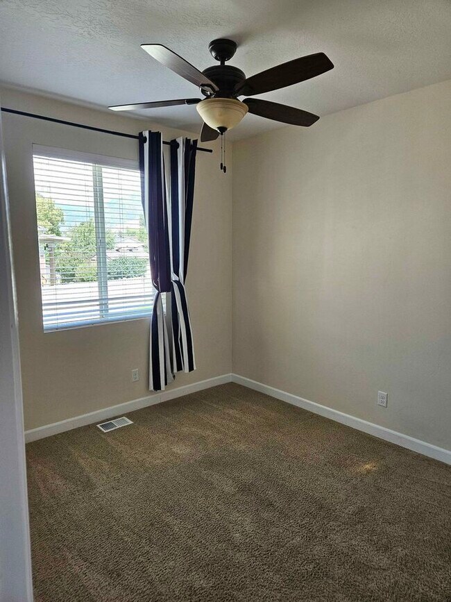 Photo - 571 S 360 East Cir