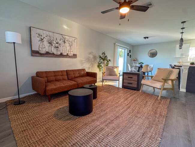 Photo - 6819 San Bruno Dr