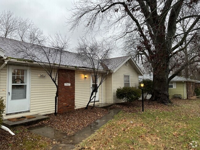 Building Photo - 2507 S Ingram Mill Rd Unit B Rental
