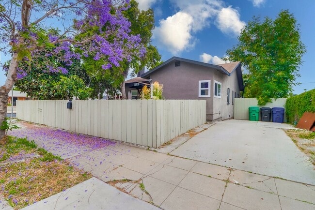 Photo - 3891 Superba St