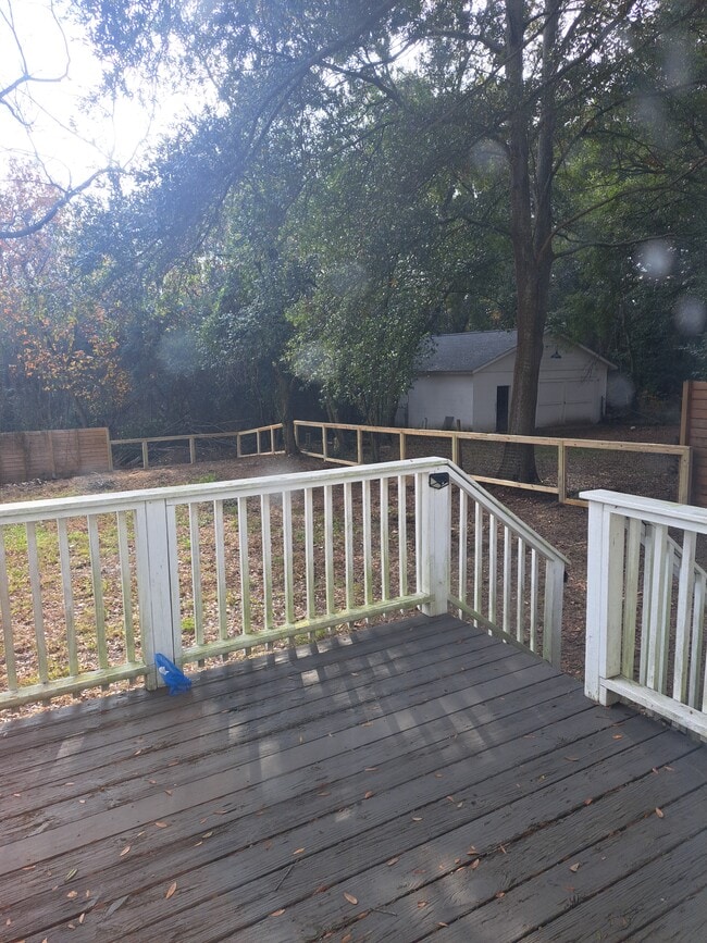 Fenced in back yard - 3645 Azalea Dr