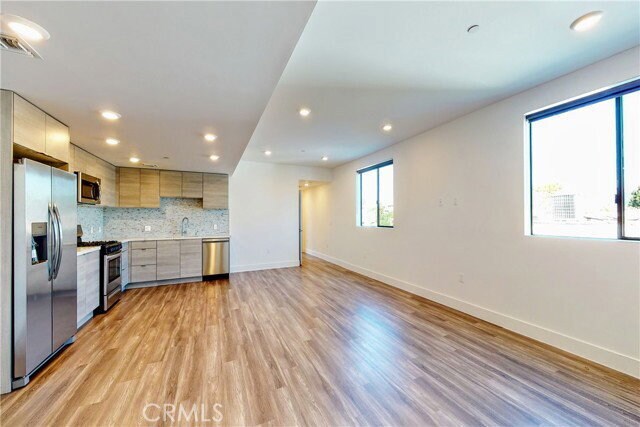 1482 S Sherbourne Dr