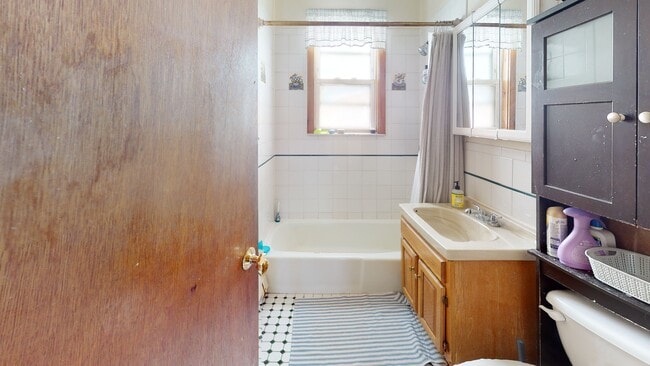 Photo - 40 Mozart St Unit 3