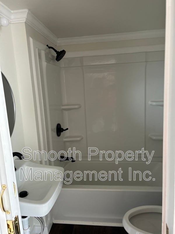 Photo - 191 E Oakfield Rd