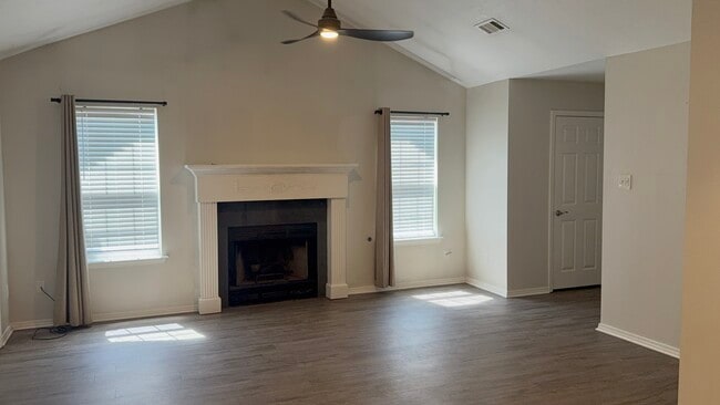Living Area - 5708 Whitney Cir