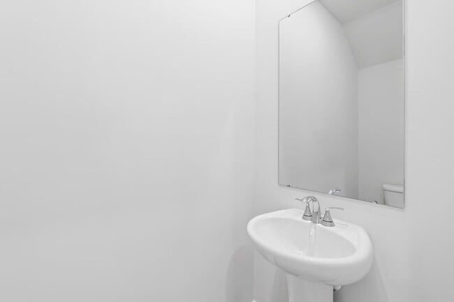 Photo - 3BR/2BA Townhouse Available JUNE 5!