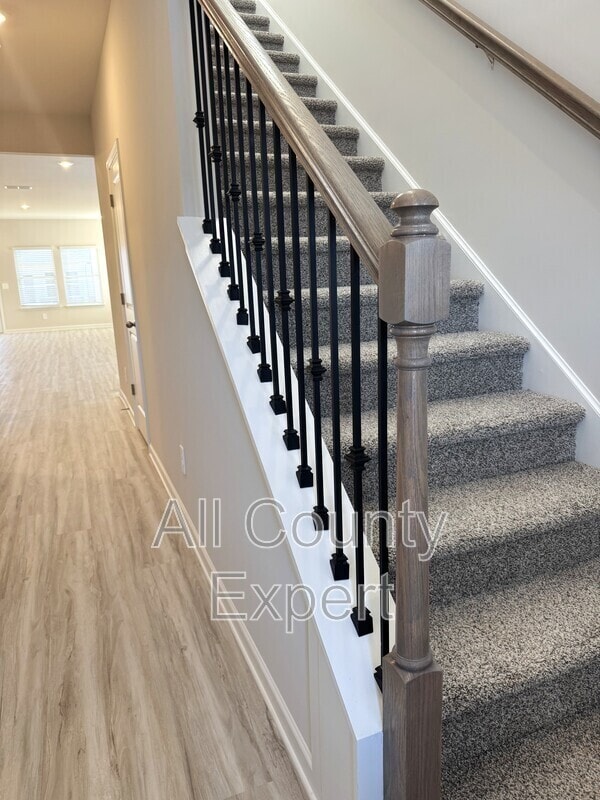 Photo - 823 Misty Holw Trl