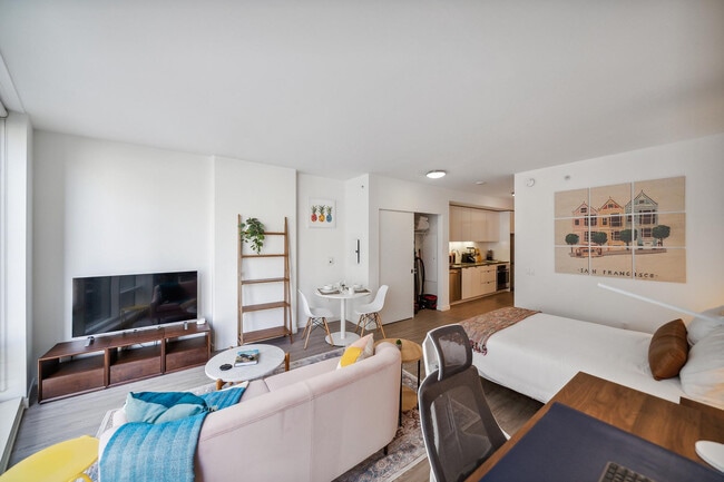 Building Photo - 18 10th St Rental