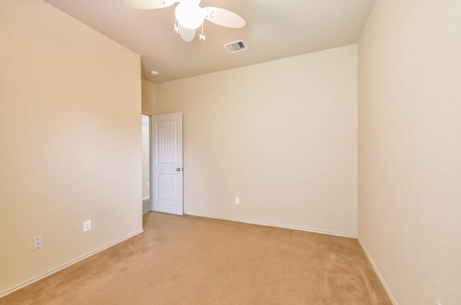 Photo - 19735 Crossfalls Ln