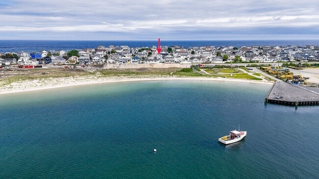 Photo - 352 Portsmouth Ave