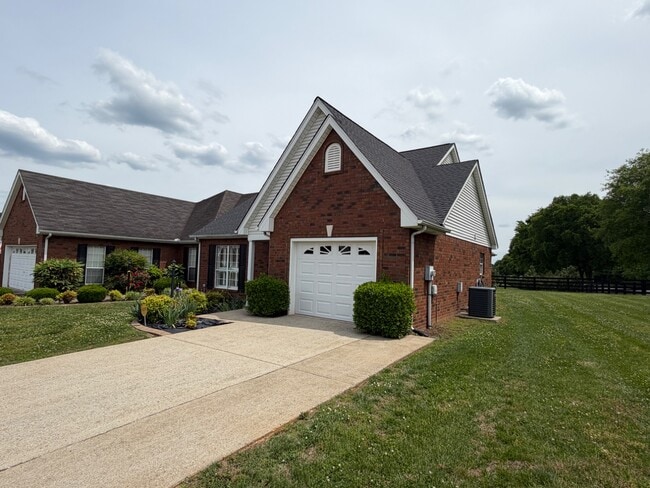 Photo - 1702 Thomas Ct