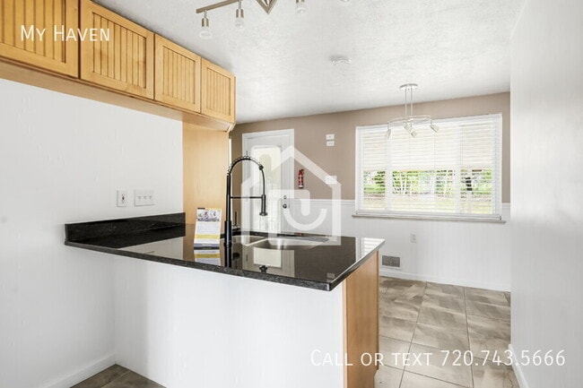 Photo - 2567 S Stuart St
