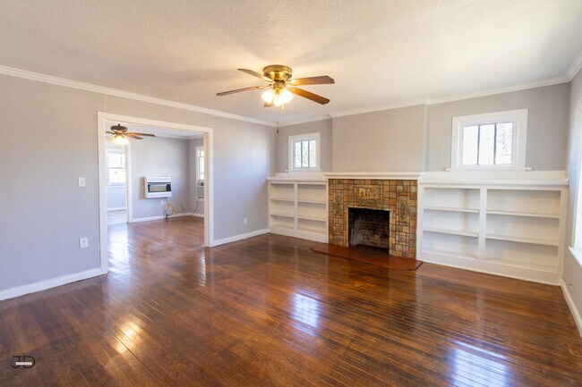 Photo - 2100 Garfield St