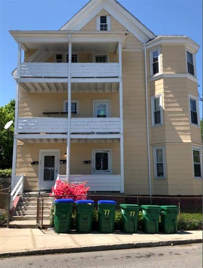 Photo - 77 Lyman Ave Unit 2