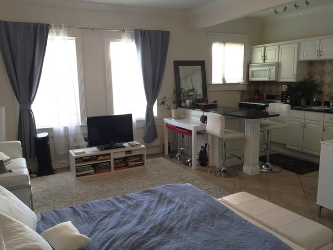 Photo - 4007 Prytania St