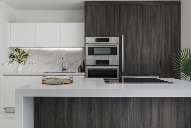 Kitchen - 851 NE 1st Ave Unit 3402