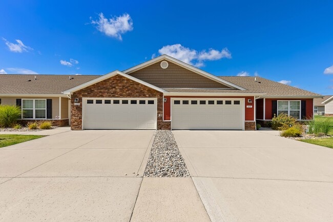 Building Photo - Redwood Superior Township