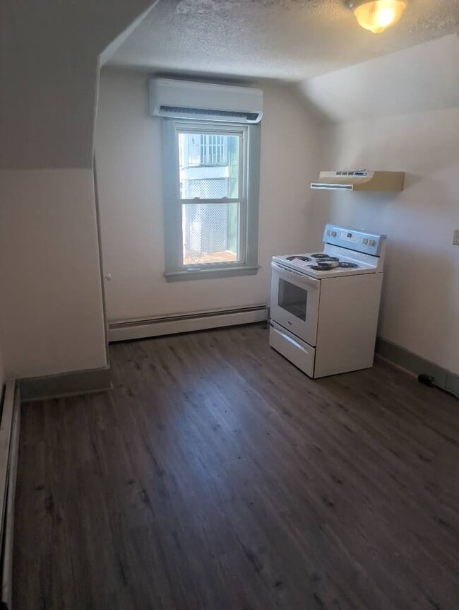 Photo - 35 Spruce St Unit 2