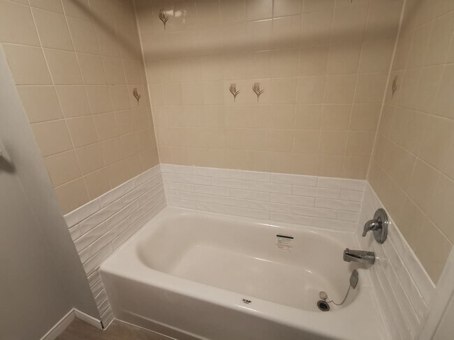 Photo - 104 Codrington St