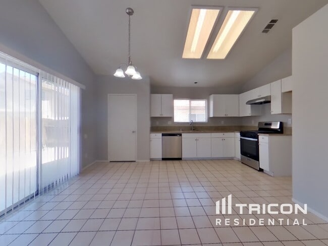 Photo - 14806 Rosemary Dr