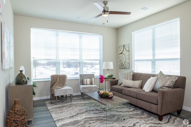2BR, 2BA - 1038SF