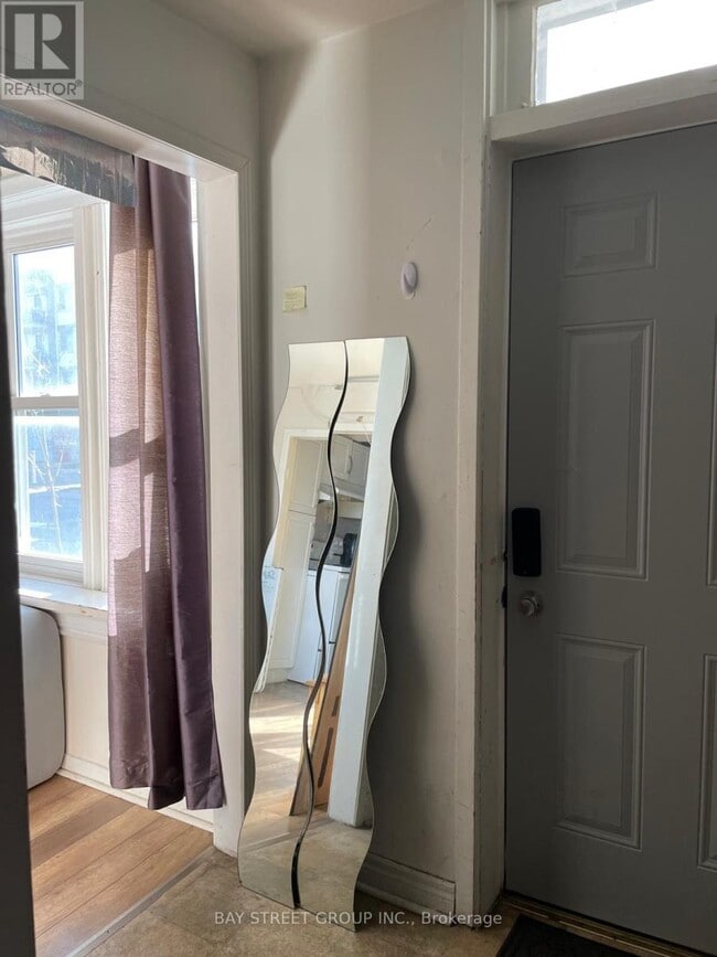 Photo - 337 Brock St