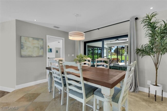 Building Photo - 167 Torrey Pines Point
