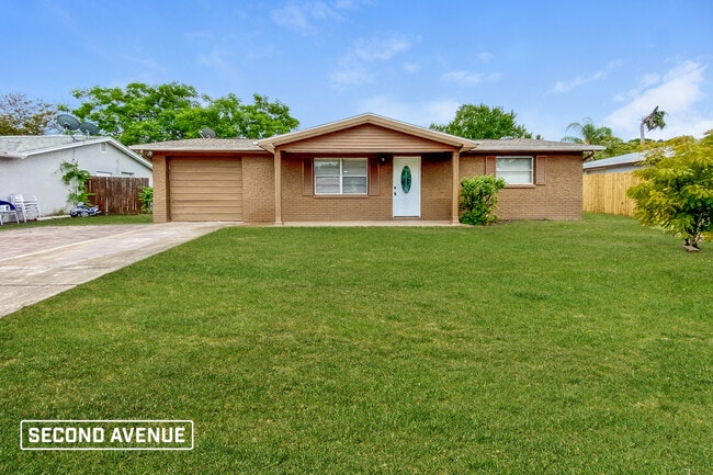 Building Photo - 4847 Elmwood St