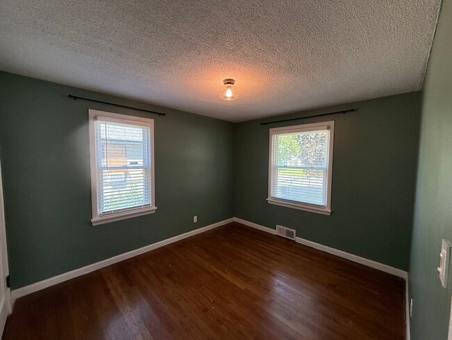 Photo - Audubon-Downriver Neighborhood 4 bedroom, 1 bath corner lot with large, fenced yard
