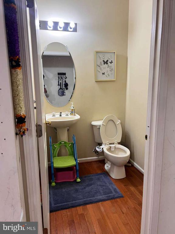 Photo - 22587 Welborne Manor Square