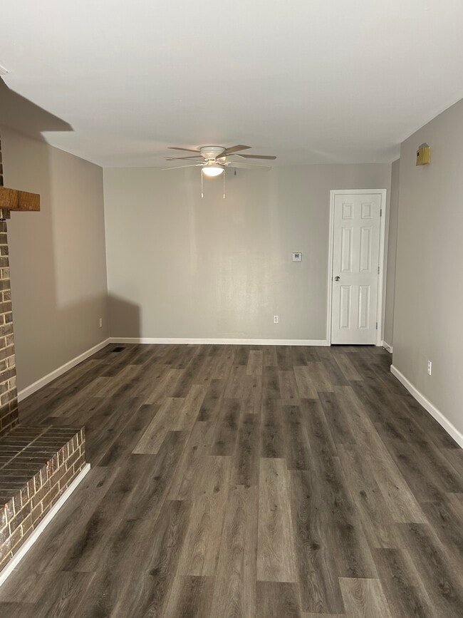Photo - 35 Edgebrooke Dr Unit 3
