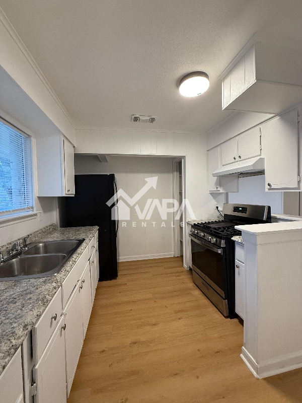 Photo - 4926 Lark Ave