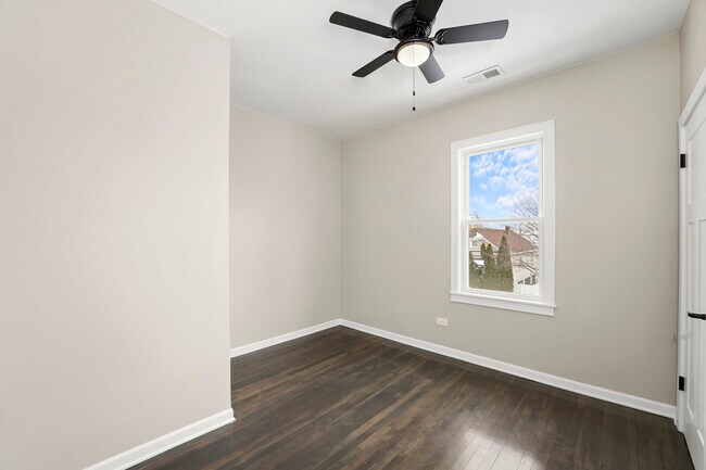 Photo - 1520 S 51st Ct