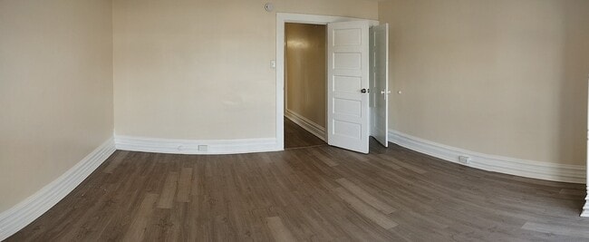 210 1/2 S 17th St Unit 2