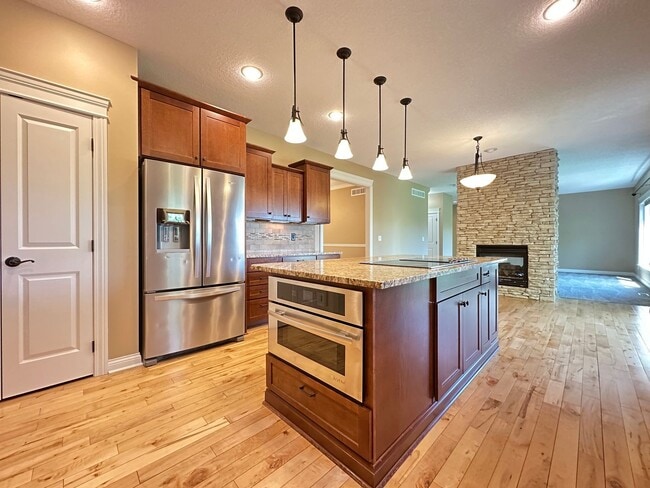 Photo - Astonishing 5 bedroom 3.5 Bath Home