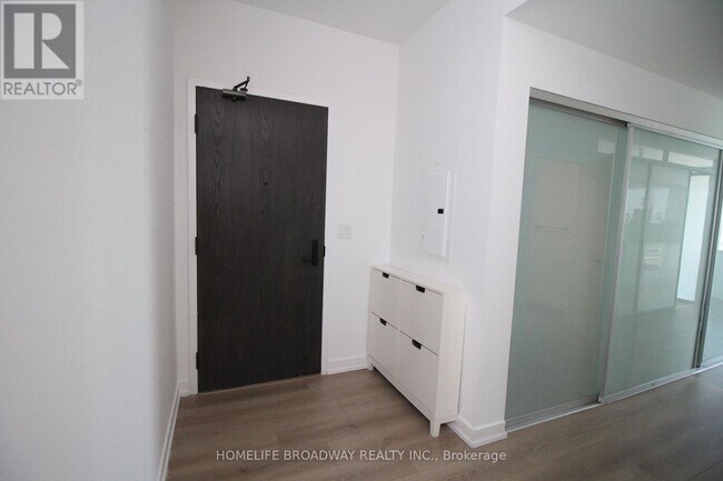 Photo - 426 University Ave Unit 3701