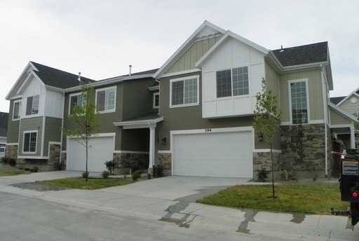 Building Photo - 3 Bed 2.5 Bath Condo