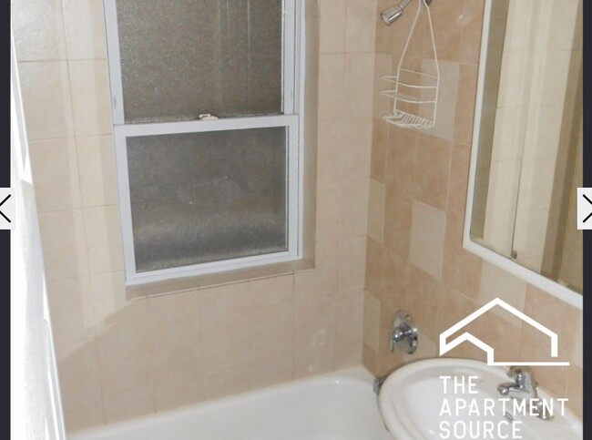 Photo - 5131 N Wolcott Ave Unidad 1