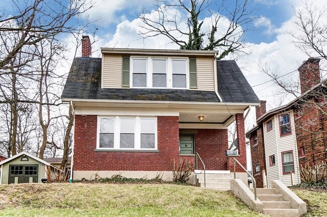 Building Photo - Westwood - Charming 3+ bed 1 bath home freshly updated