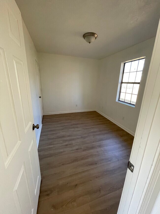 106 S Smith St Apartments Booneville, MS