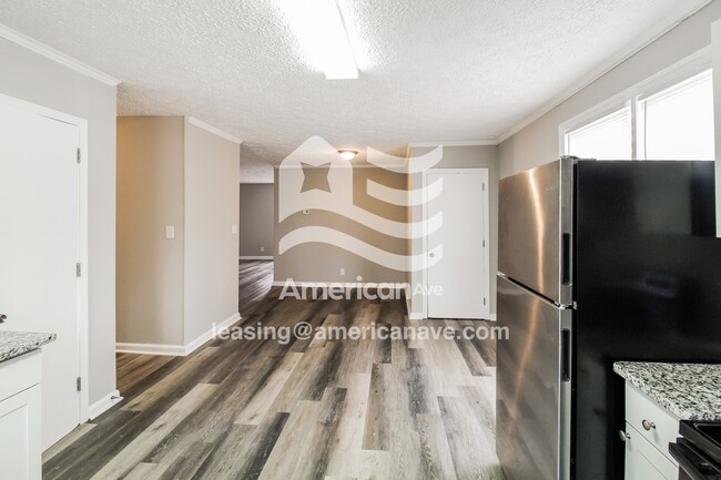 Photo - 1360 Forest Hill Rd