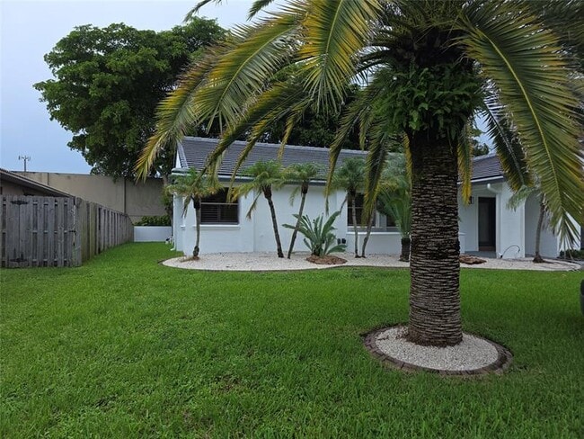 Building Photo - 6701 W Wedgewood Ave Rental