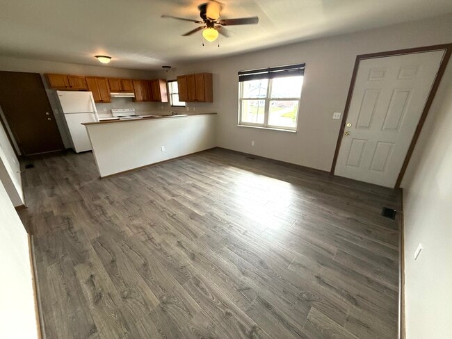 Photo - 608 Linda Ln